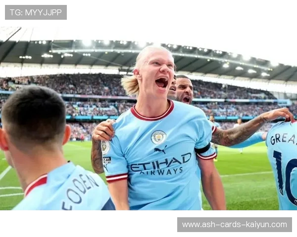 哈兰德头球抢点完成帽子戏法