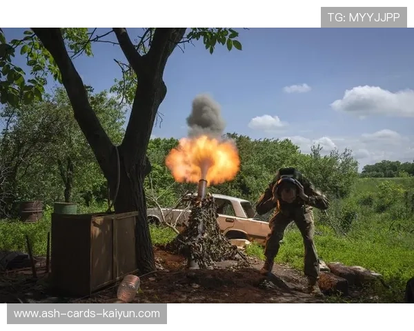 巴赫穆特撑杆跳越过新高度引热议